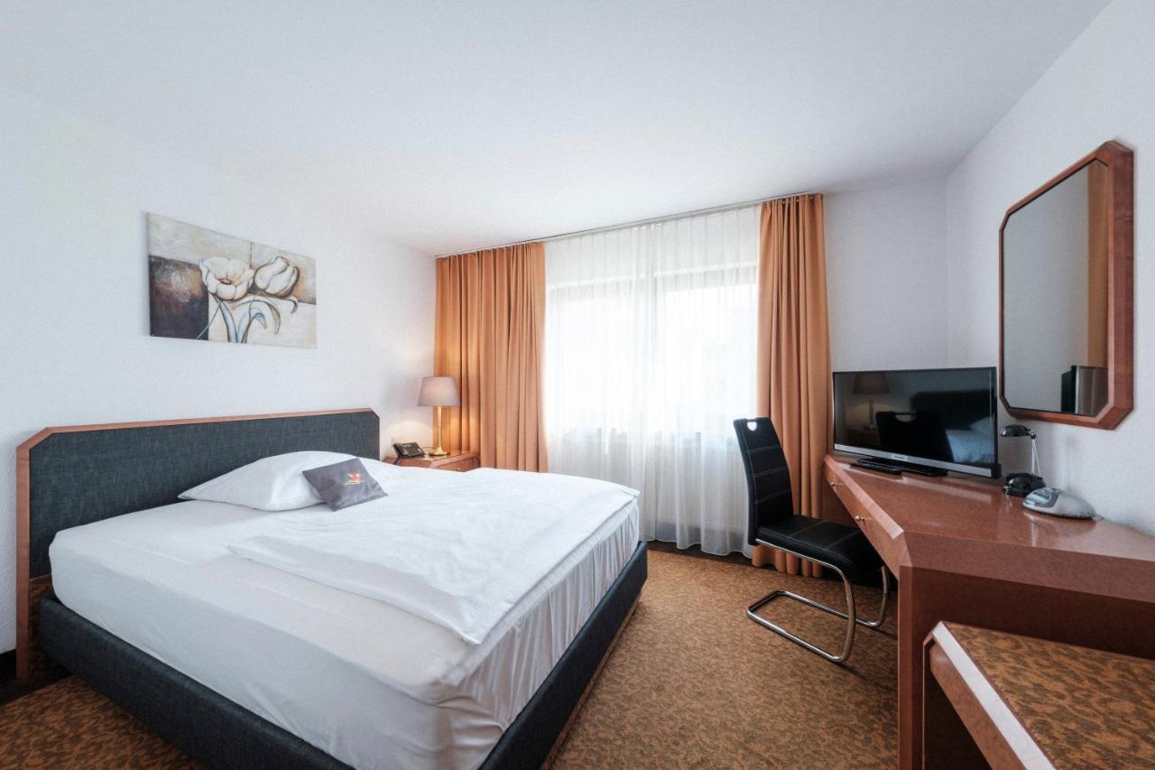 Hotel Flora Moehringen Stuttgart Exterior photo