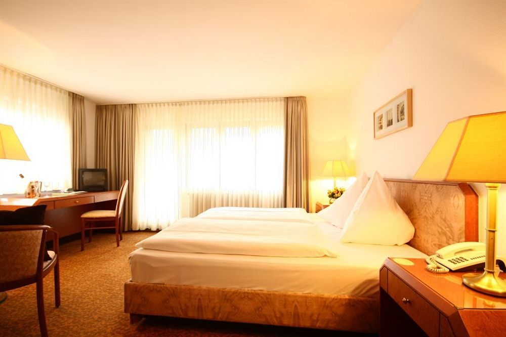 Hotel Flora Moehringen Stuttgart Exterior photo